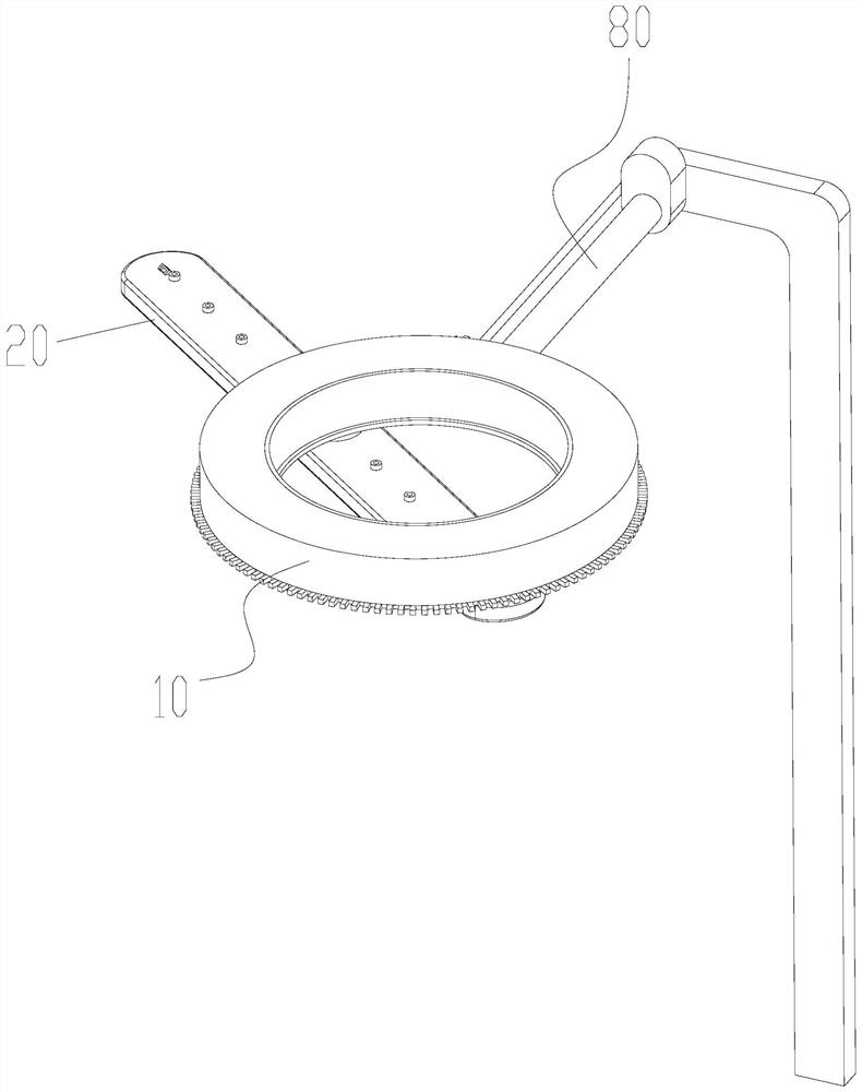 Flushing structure and cleaning device having the same