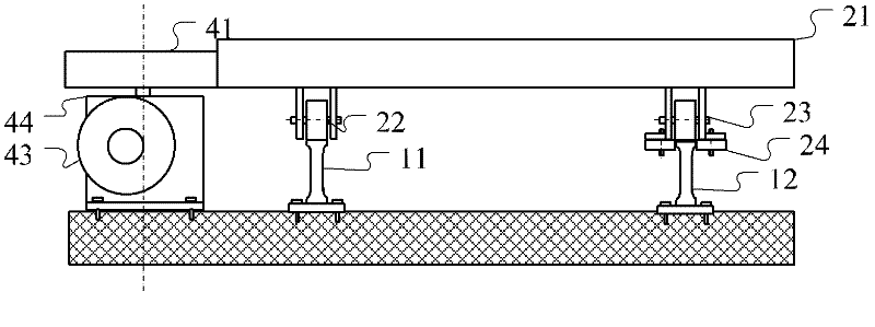 Sliding plate conveying system with accompanied lifting function