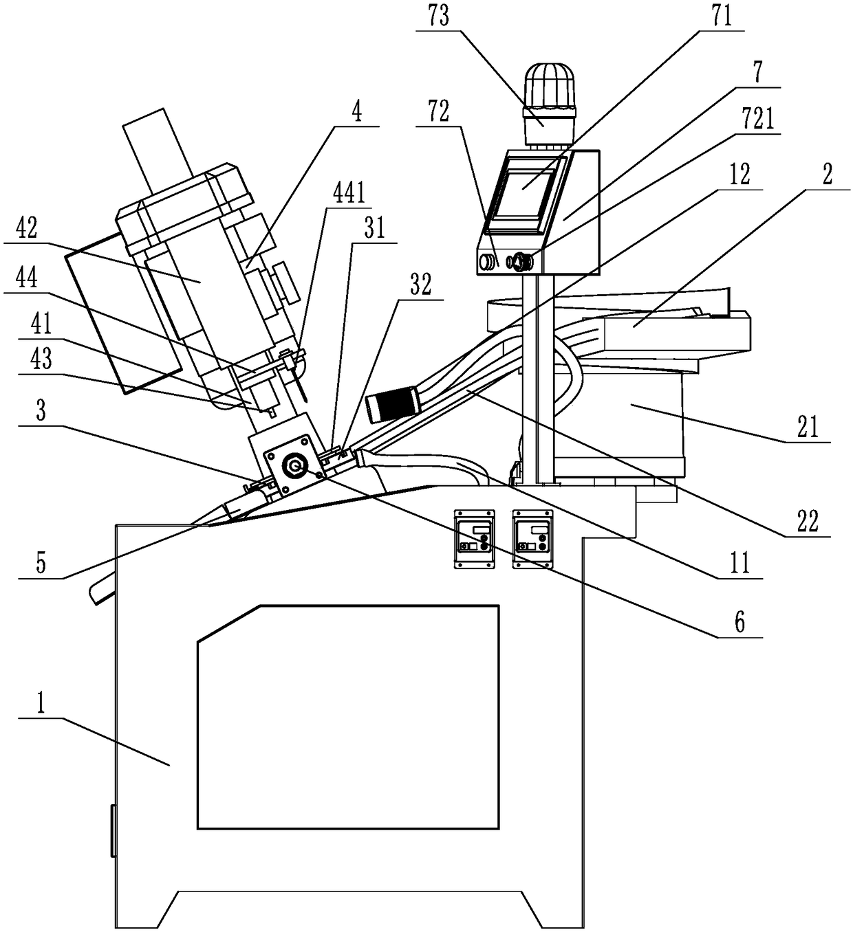 Automatic tapping machine for hoop nut