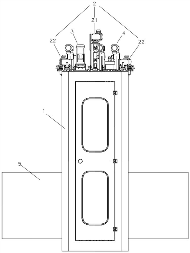 A cleaning device for single-curved glass