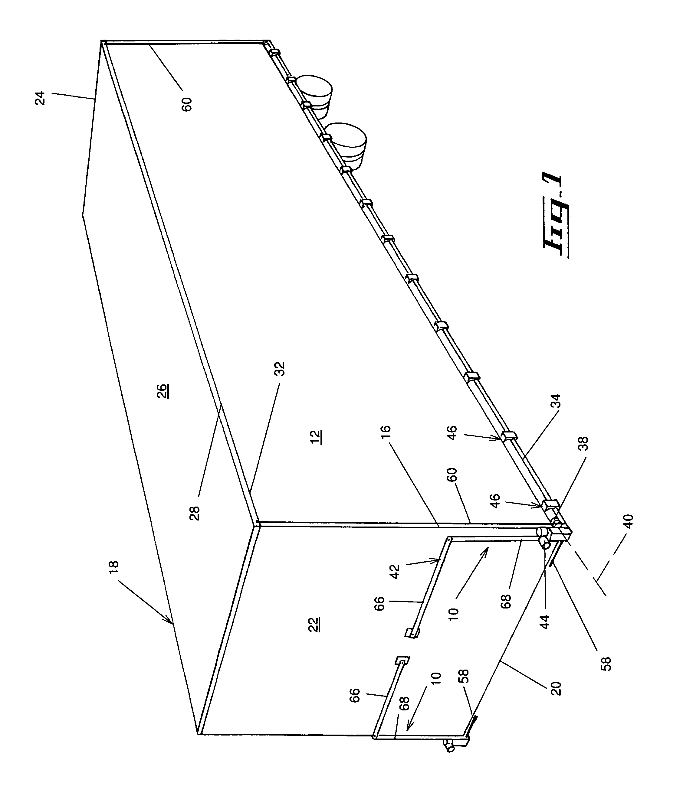 Device and method for manipulating a tarpaulin