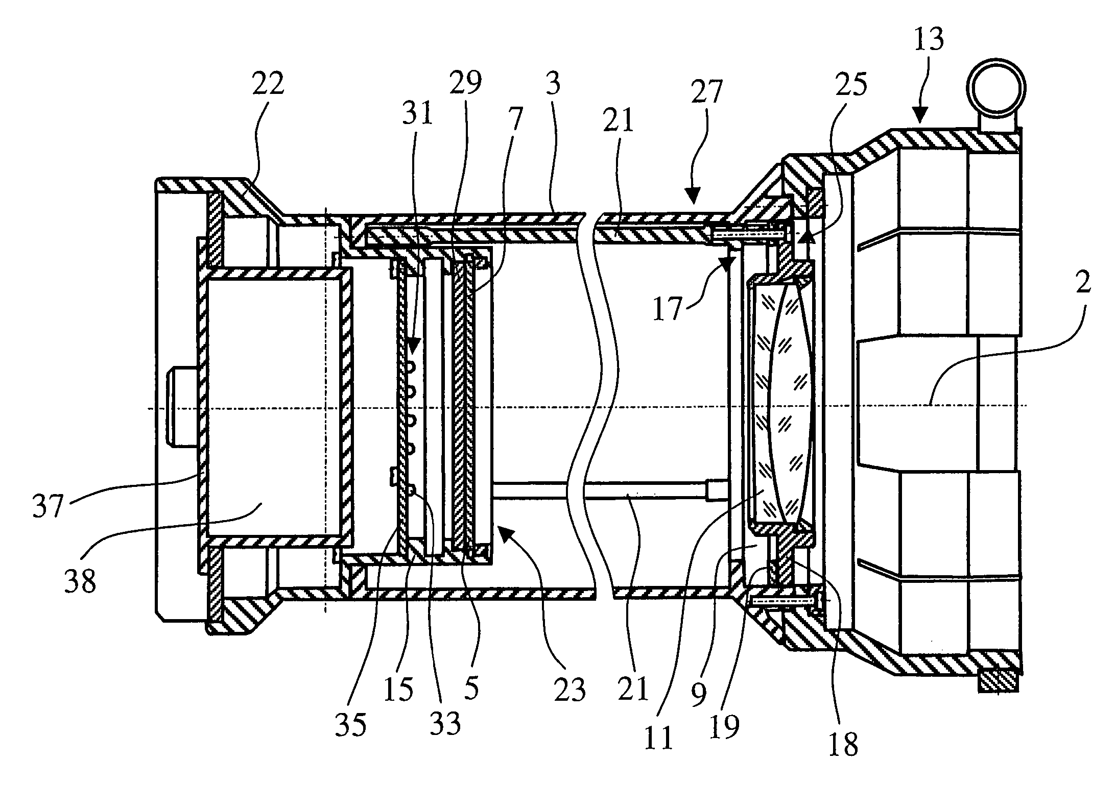 Device for equalizing the back foci of objective and camera