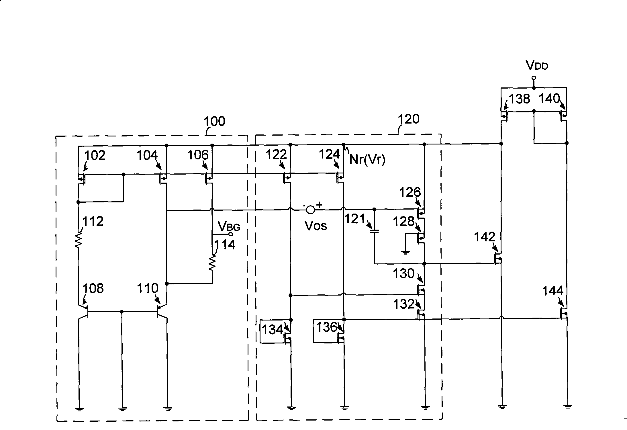 Reference voltage generator and method for providing multiple reference voltages