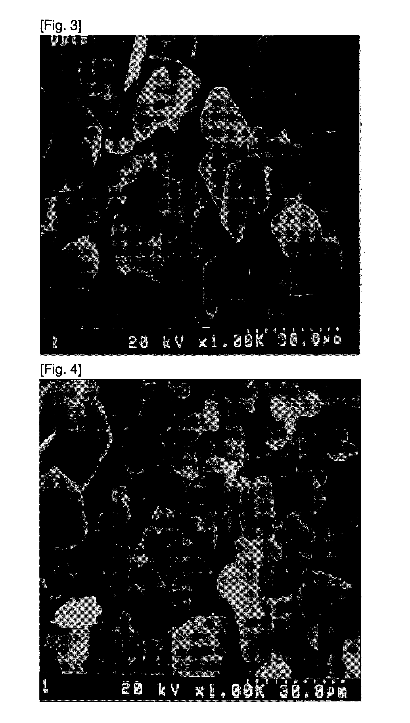 Method of manufacturing flake aluminum oxide using microwave