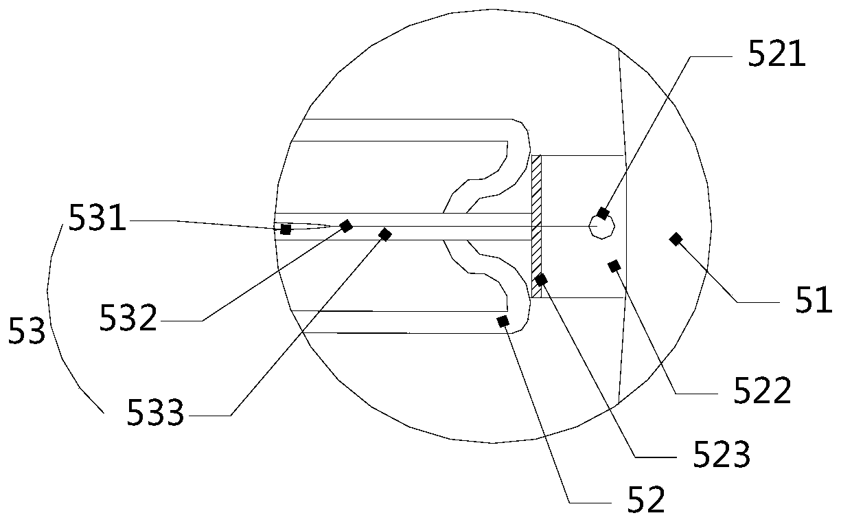 Scroll compressor with air preheating effect