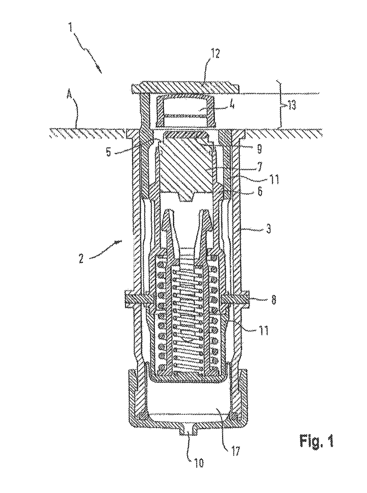 Connecting device with a clamping device for connecting to an arrangement for closing flow paths and monitoring the status of the clamping device and method for same