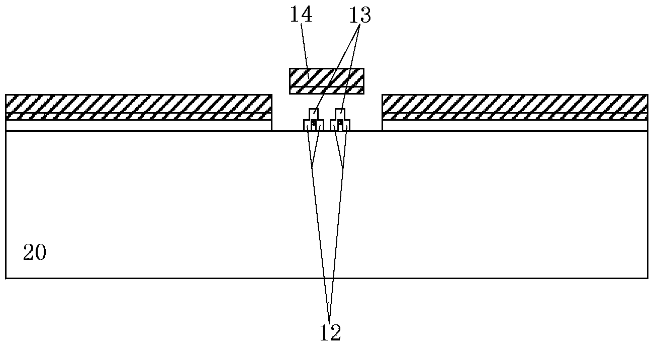 Micro-mechanical cantilever beam type four-state reconfigurable microwave band-pass filter and preparation method