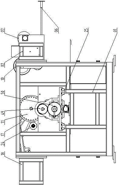 Machine for synchronously winding condenser pipe and attaching aluminum foil tape to uniform refrigeration refrigerator