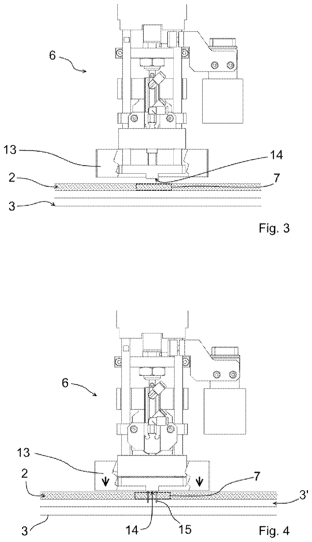 Apparatus and method for applying in an automatic way foam elements on a die cutter