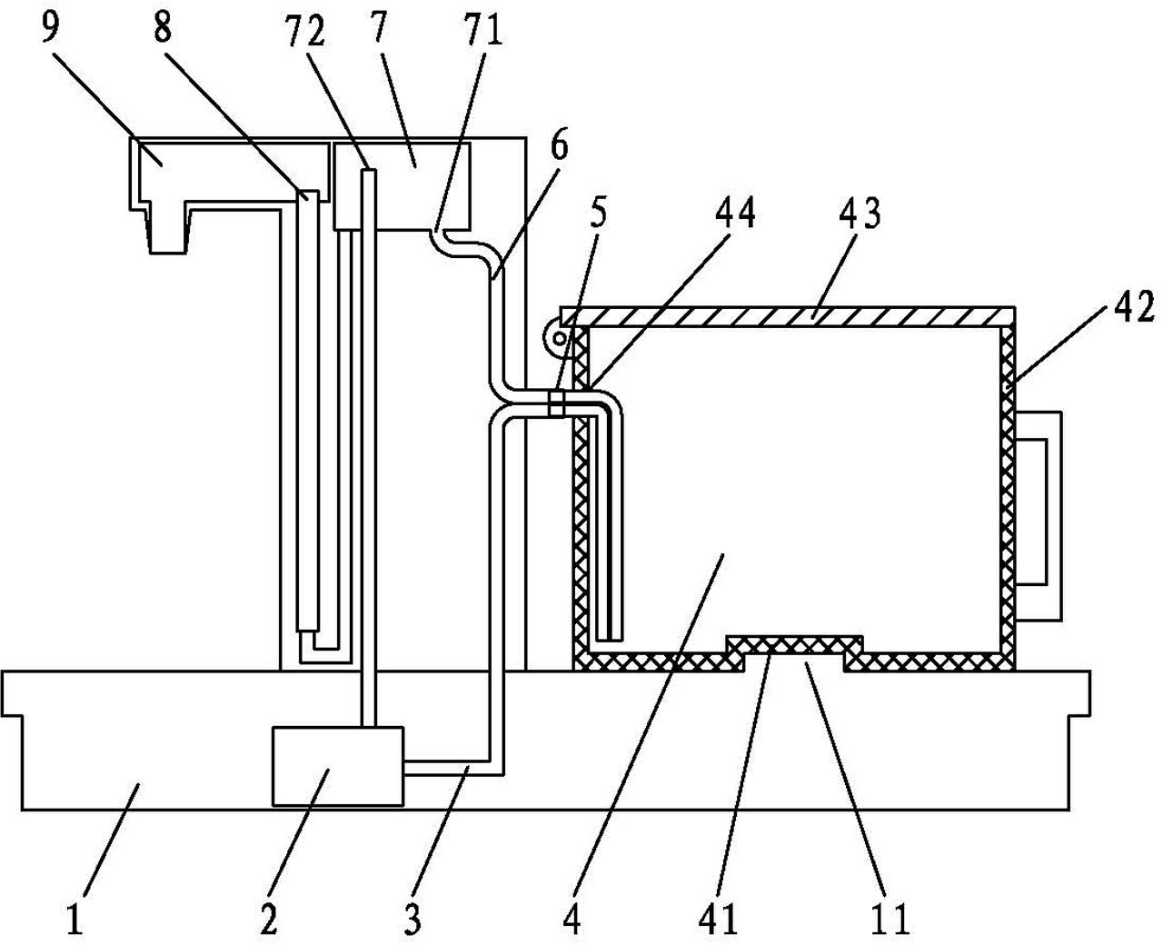 Drinking water heating device with separation water tank
