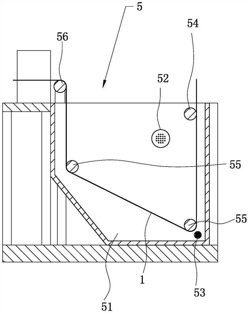 A kind of manufacturing device and manufacturing method of engineering plastic drainage board