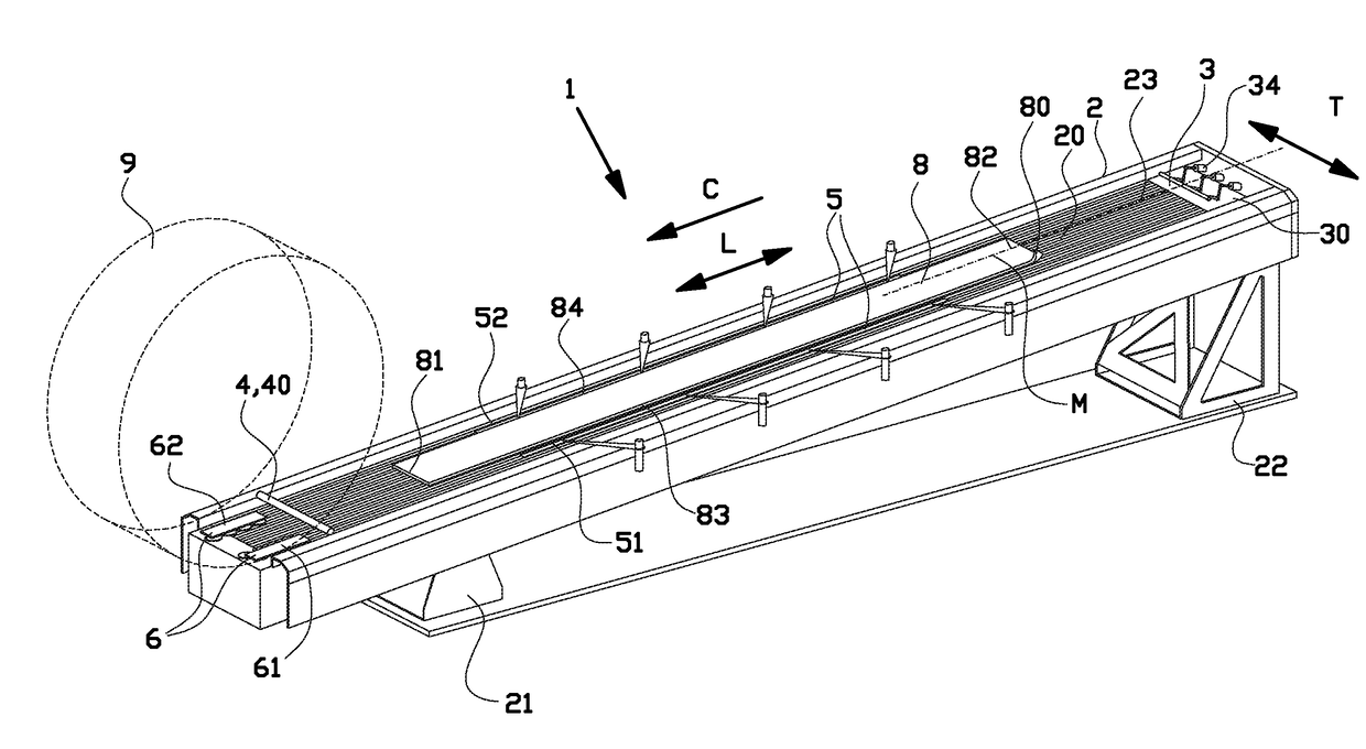 Conveyor and method for conveying a tire component