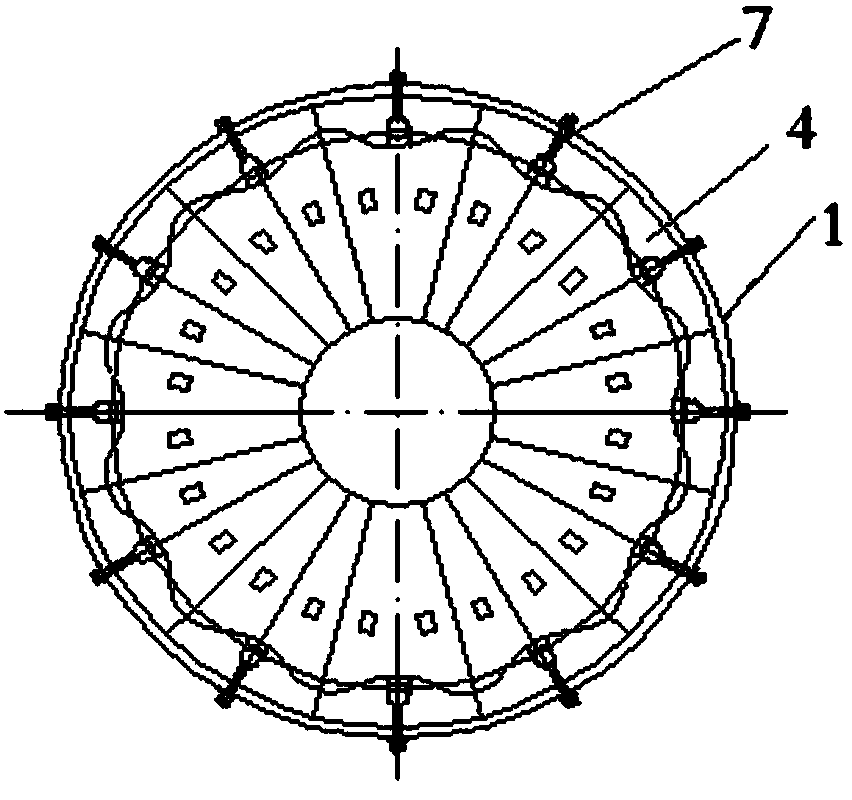An overflow ball mill with wedge-shaped liner plate structure and its liner plate installation method