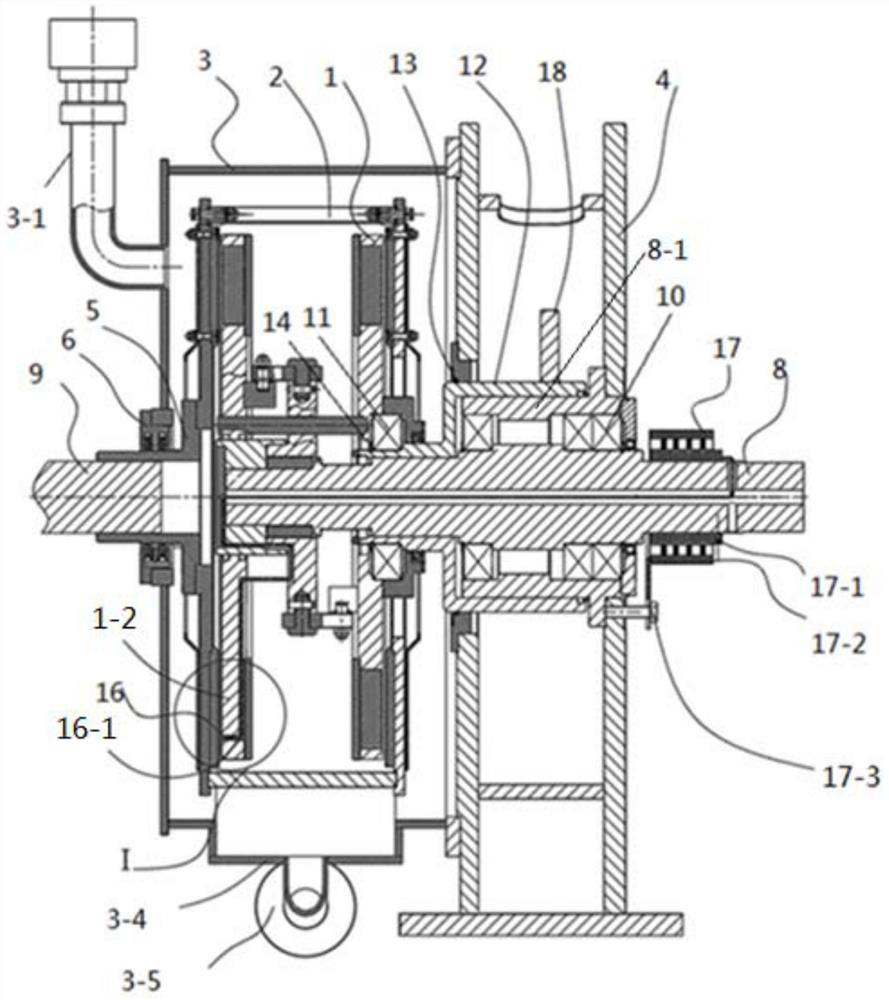 Liquid-cooling speed-regulating magnetic clutch for ship