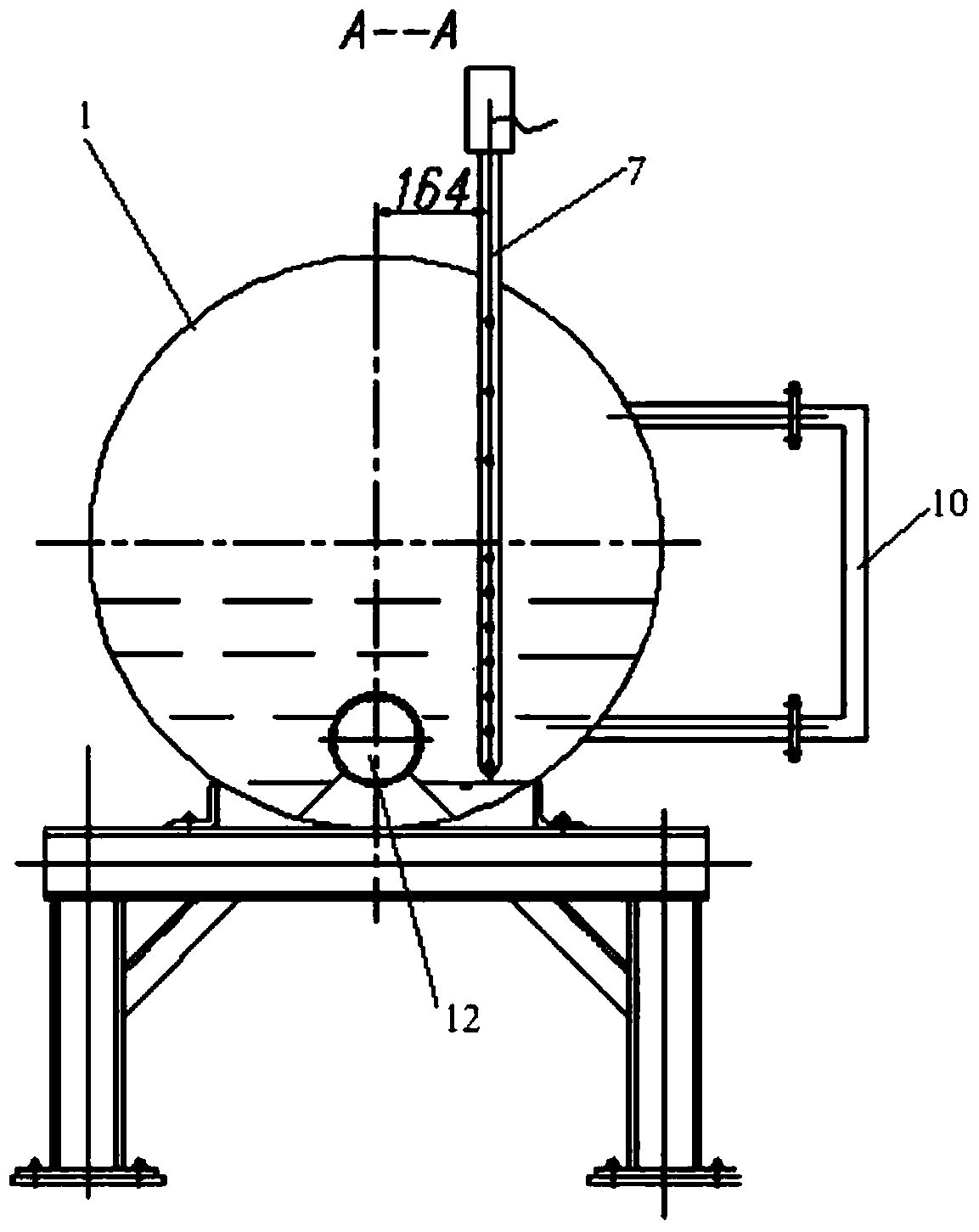 Temperature nonuniformity measuring device for marine steam accumulator