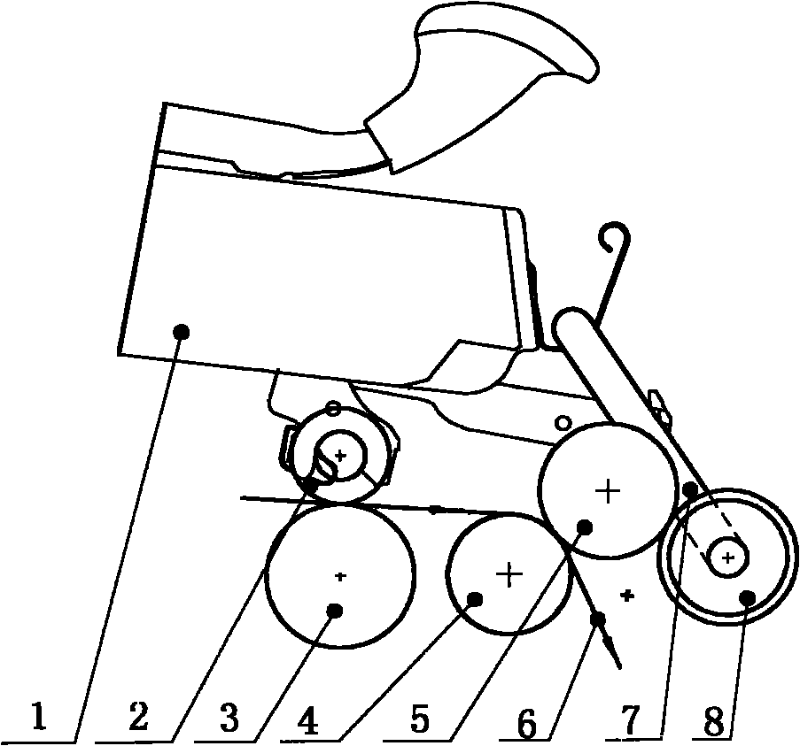 Crank arm type flying cotton removing device