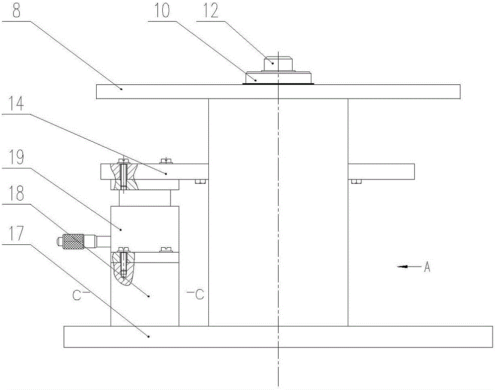 Calibration device for simulating friction moment of spaceflight bearing under zero gravity