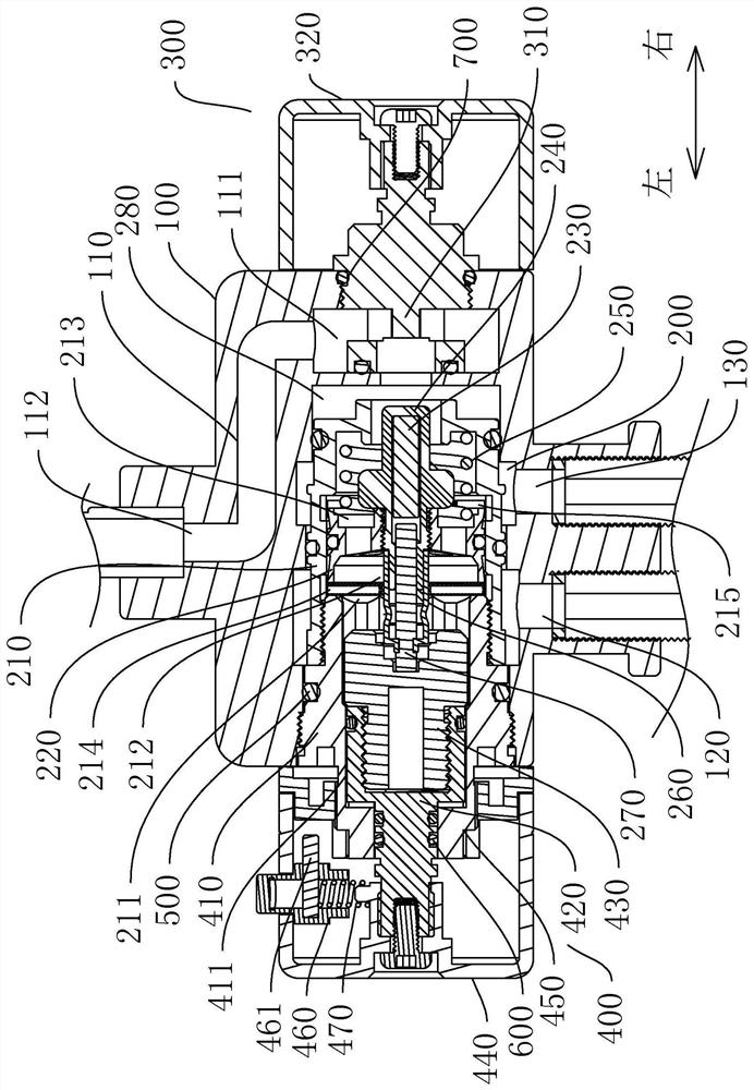 Faucet with automatic temperature adjustment function