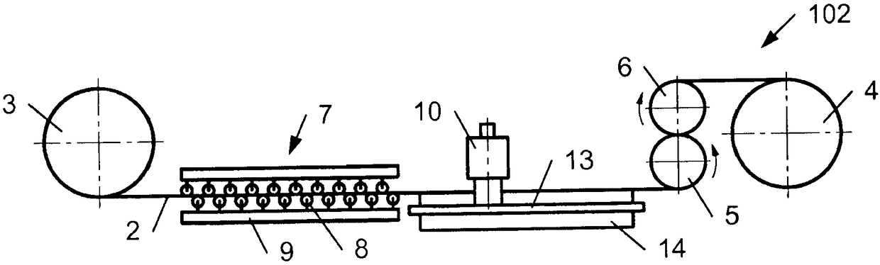Method and device for producing a metal strip with substantially parallel strip edges