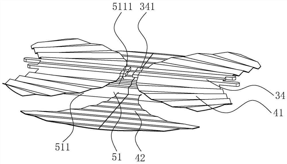 Lighting device convenient for adjusting lighting range