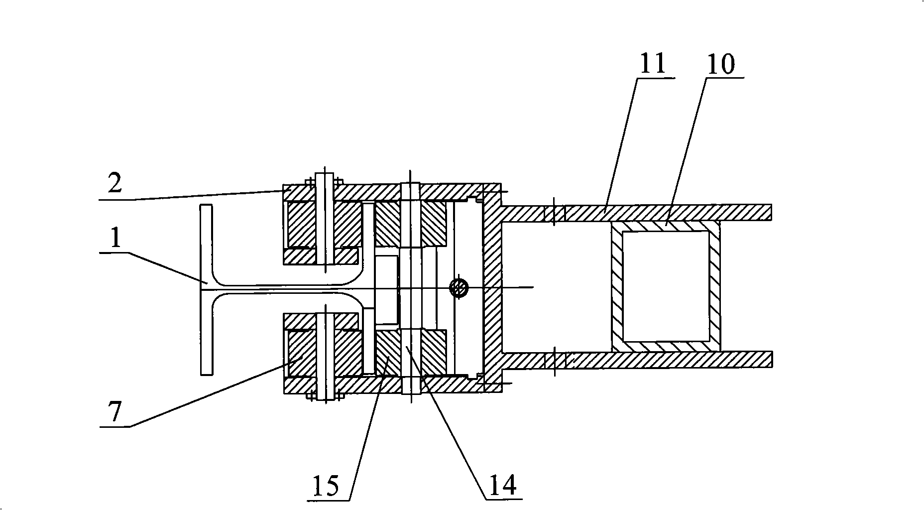 Dual roller rail clamping type falling-proof scaffold