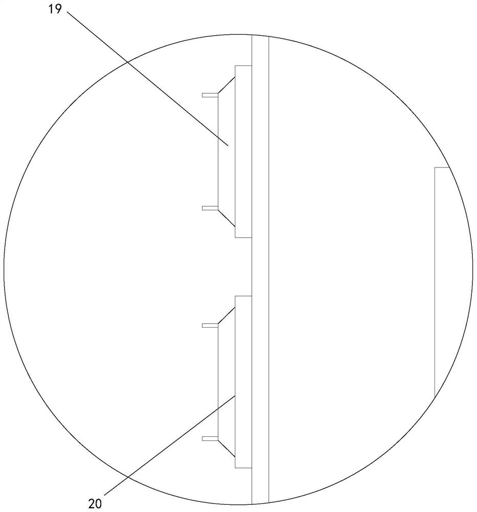 Low-voltage power distribution cabinet with internal protection device