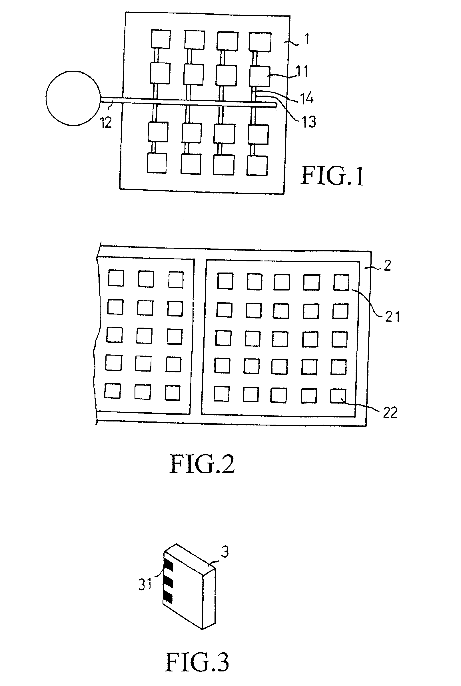 Encapsulation method and leadframe for leadless semiconductor packages