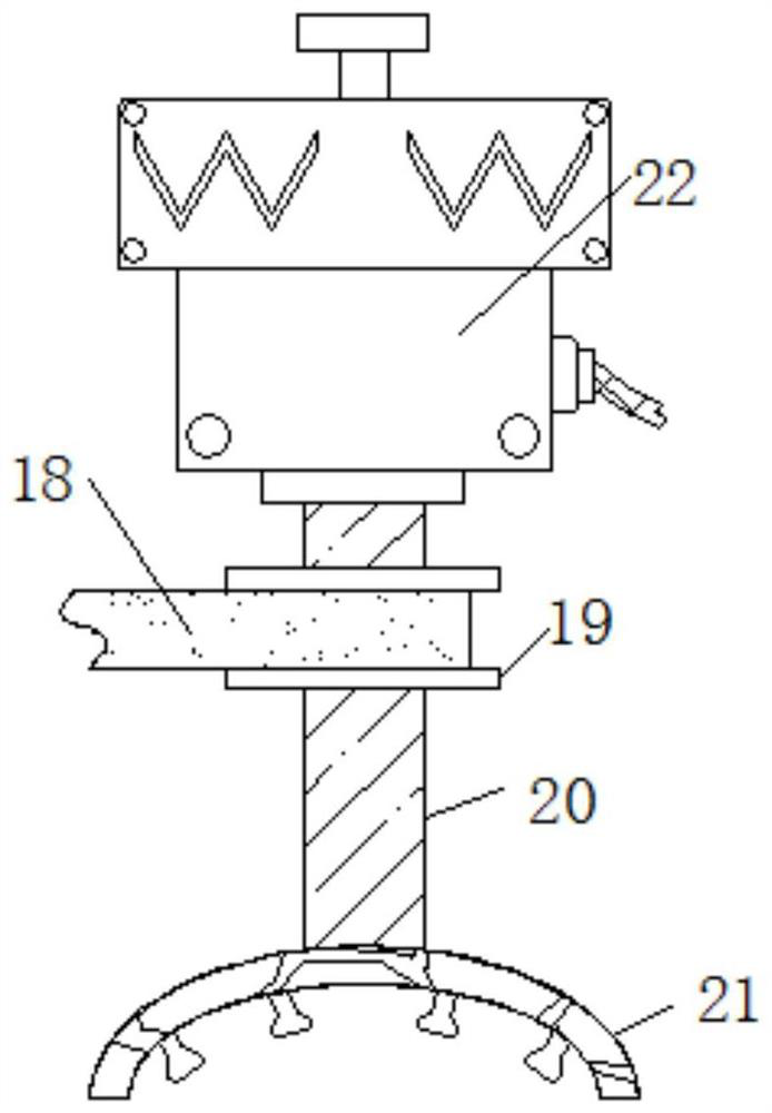 Paint spraying device capable of effectively improving paint spraying uniformity of edge of lead door