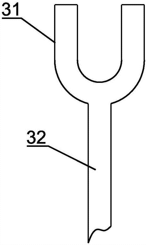 Smashing and impacting type asparagus juice extracting device