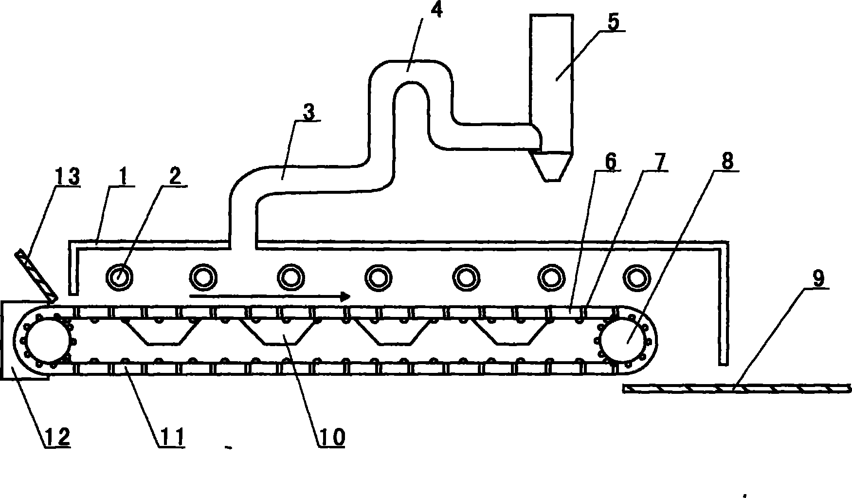 Method for producing metallized pellets by using composite carbon-containing pellets and chain belt type roasting machine