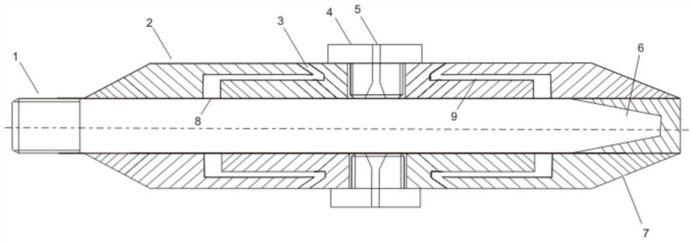 Anti-erosion hydraulic fracturing spraying device and fracturing method