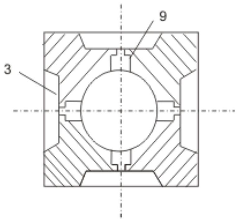 Anti-erosion hydraulic fracturing spraying device and fracturing method