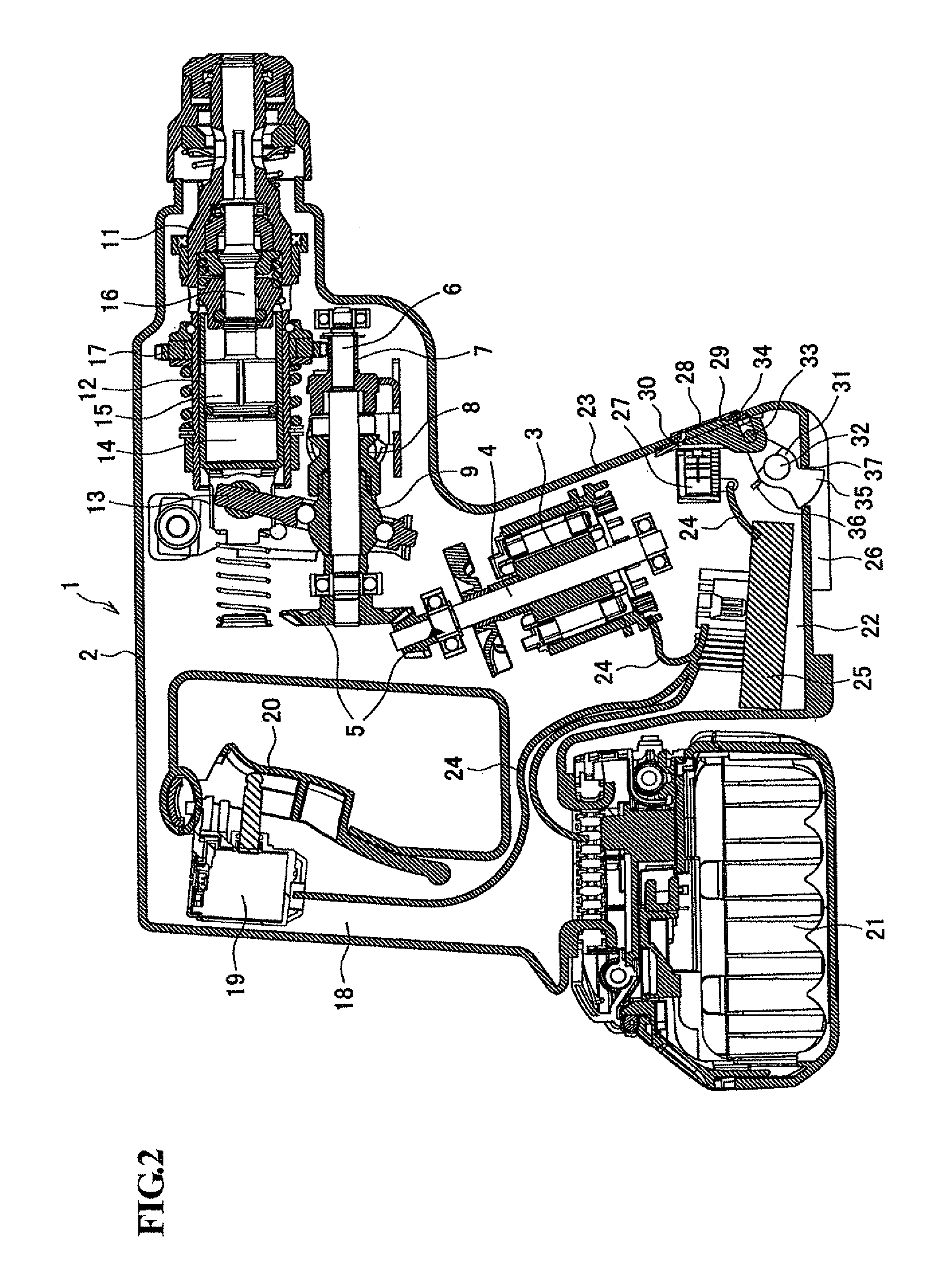 Dust collecting device and electric tool equipped with dust collecting device