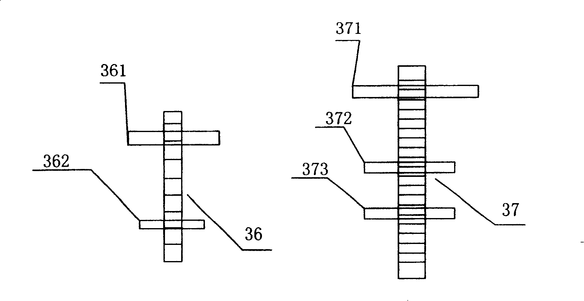 Spring driven energy accumulating starting device and method for automobile