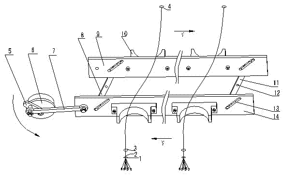 Strand false twisting device and strand false twisting method in silk reeling process