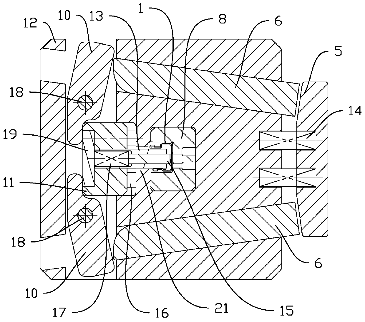 Punching die capable of reversing punching direction