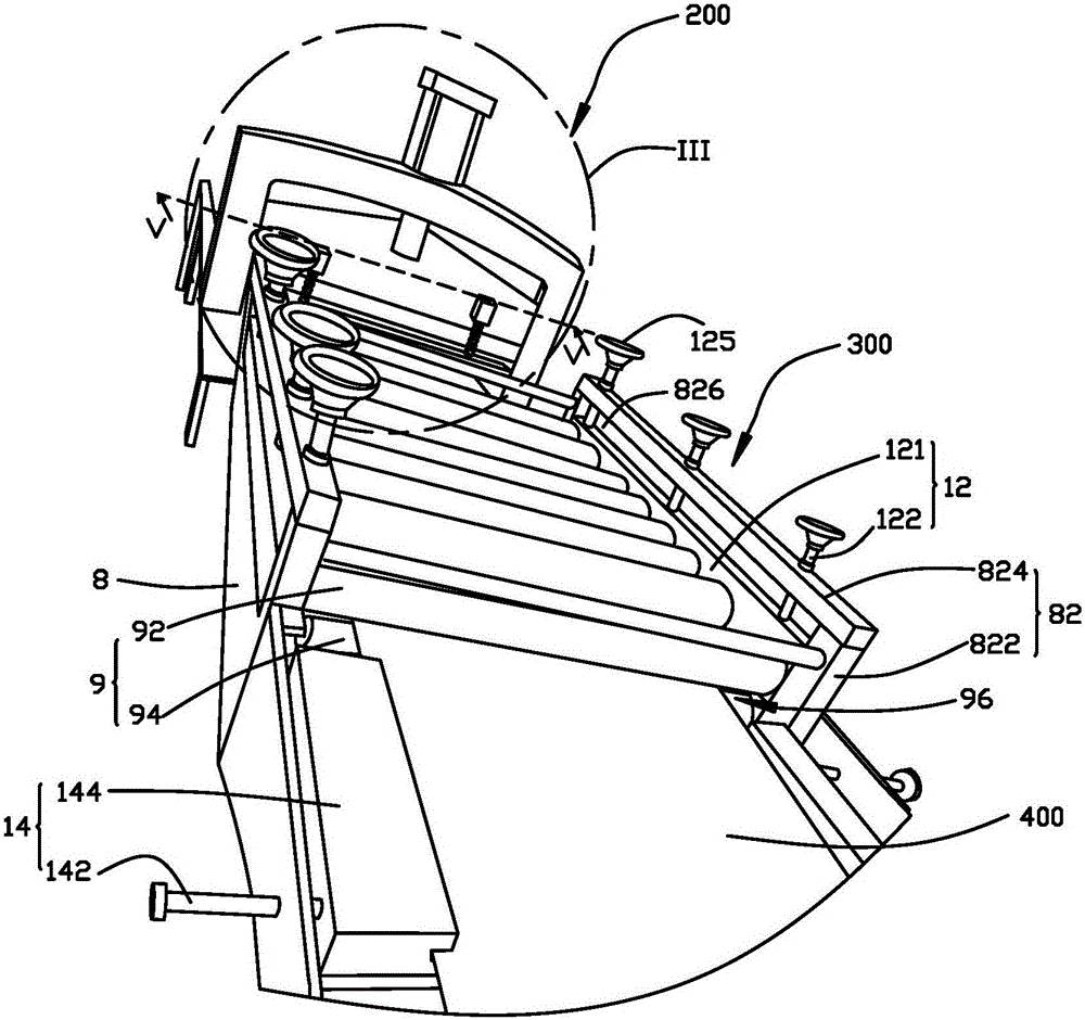 Plate cutting equipment and cutting device thereof