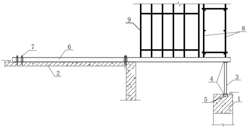 A large-span cantilever component construction system and its construction method