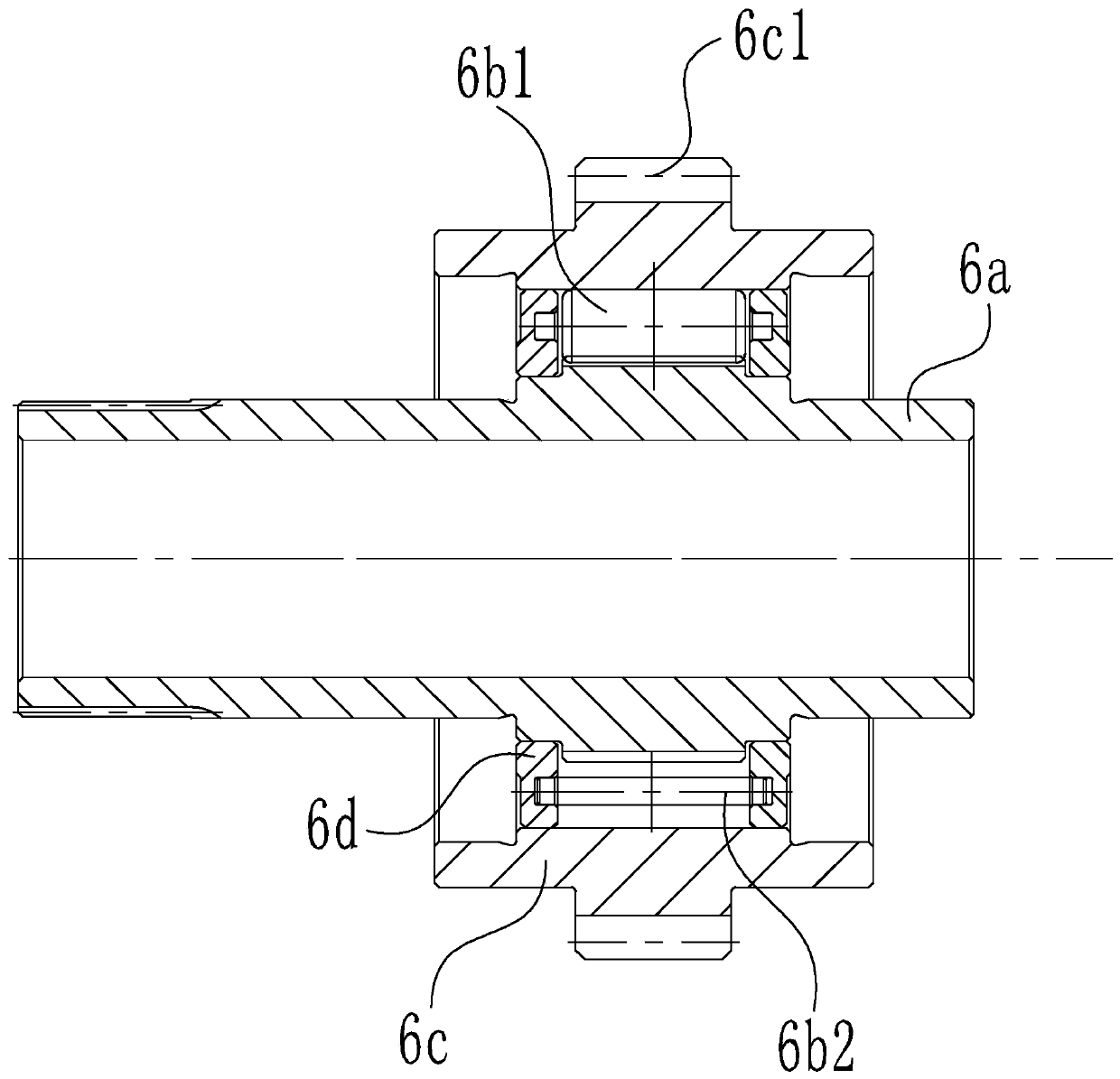 Coaxial self-adaptive electric drive assembly adopting central drive mode