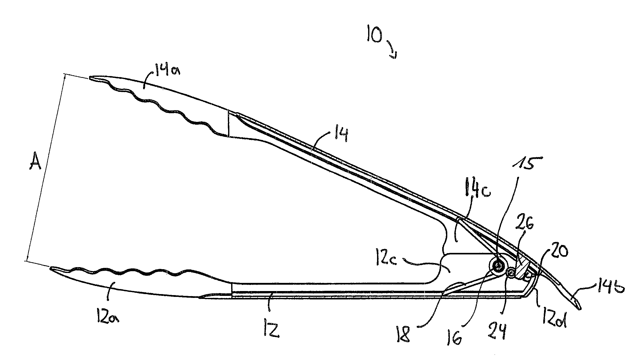 Pair of serving tongs which can be locked in a closed position