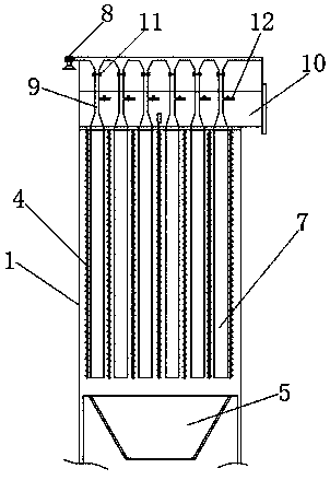 Method and device for purifying poisonous gas through cooperation of magnetic-enhanced electrofiltration dedusting and low-temperature plasmas