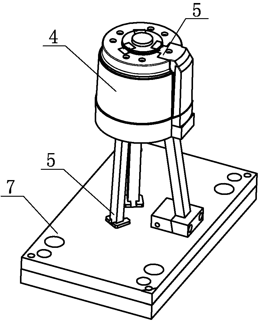 Push-out mechanism of dust collector outer bucket pouring mould