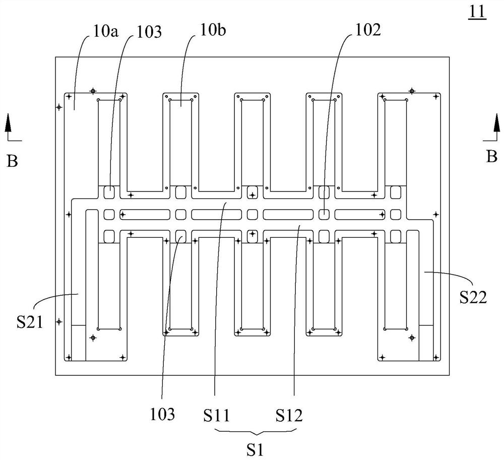 Electric heating device of layer type oven and layer type oven