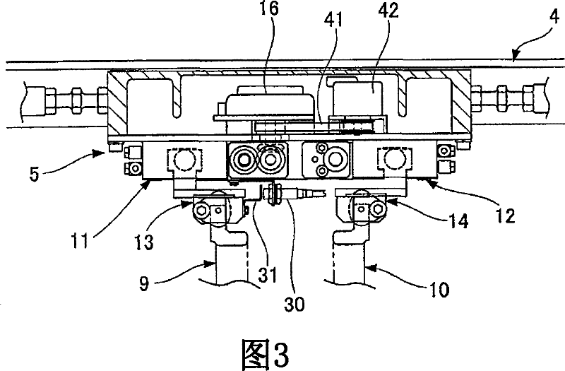 Arrangement for regulating pressure of scratch board in automatic silk screen dyeing machine