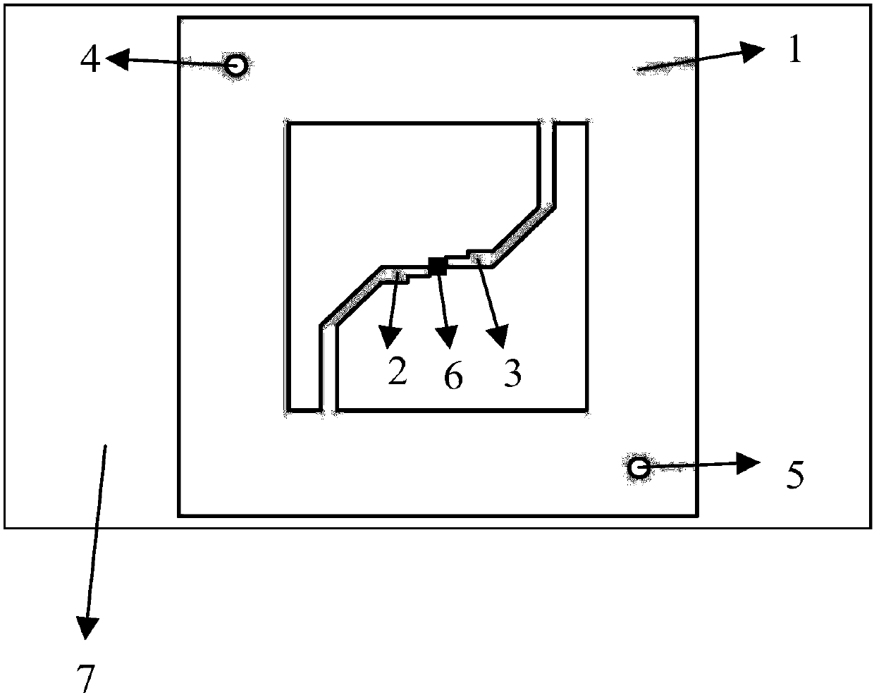 Ultrahigh-frequency RF identification metal circular polarization preventing label antenna