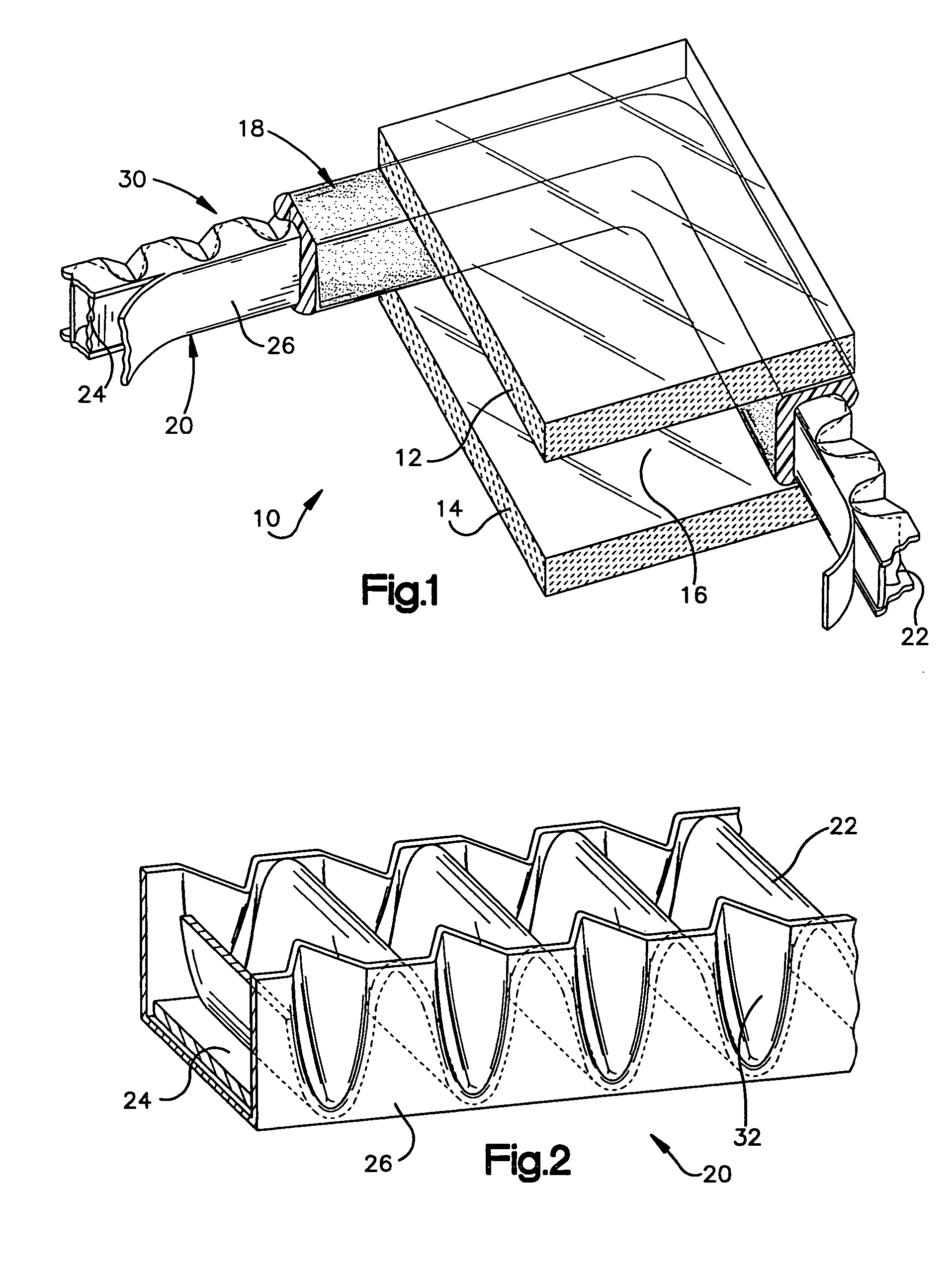 Continuous flexible spacer assembly having sealant support member