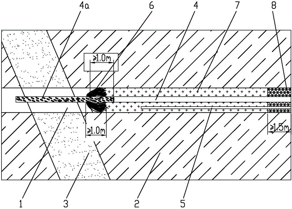 Construction method and hole sealing structure for super-large section tunnel for traversing coal measure strata section