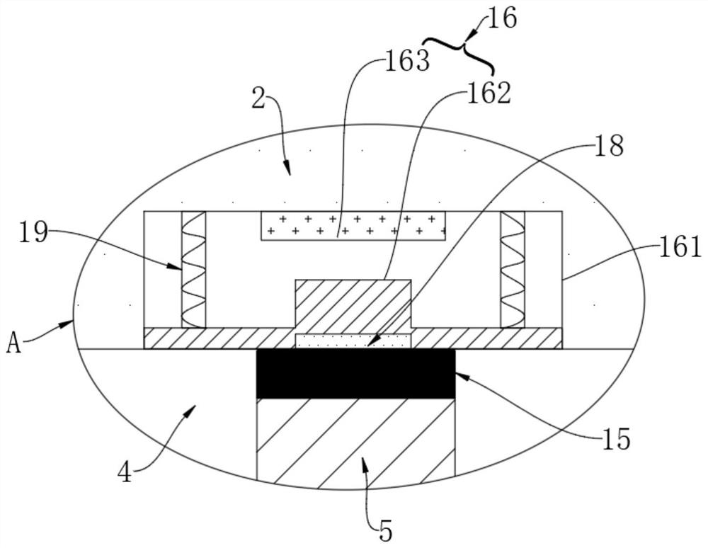 Tunnel inner groove cover plate laying device and method