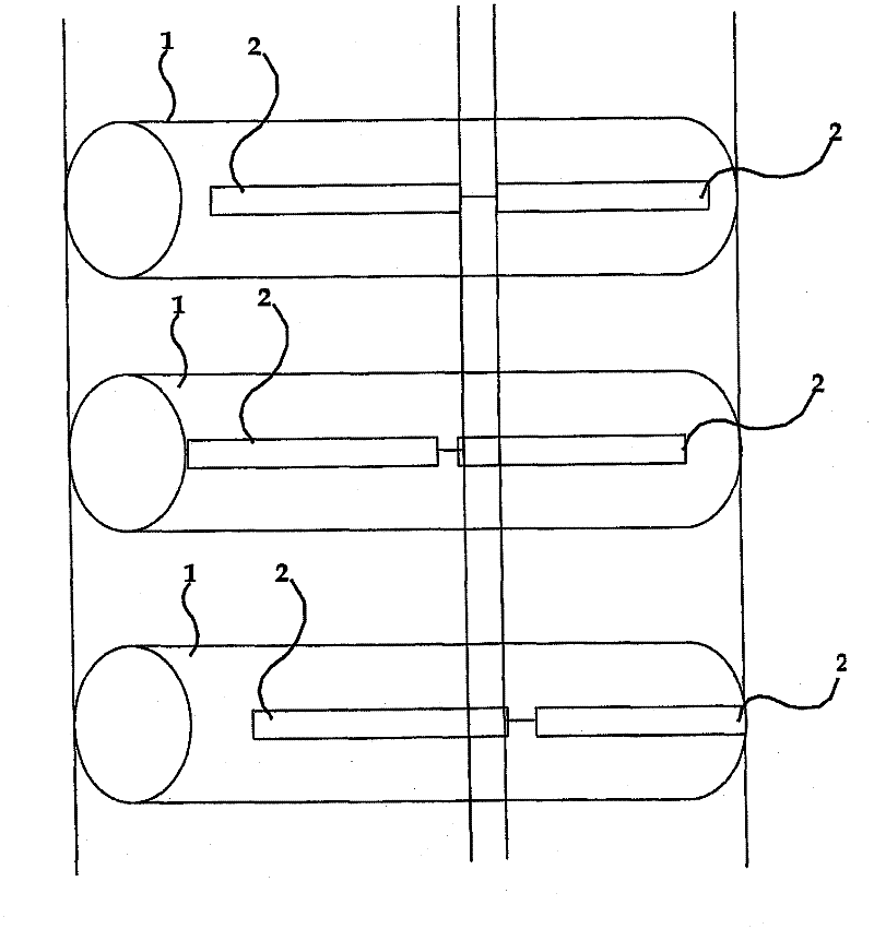 Apparatus and method for cleaning rubber blankets on rubber blanket cylinders