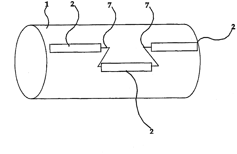 Apparatus and method for cleaning rubber blankets on rubber blanket cylinders